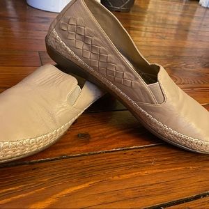 Vaneli Sport Quasar Leather Espadrilles Nude/Tan Size 11 NWOB